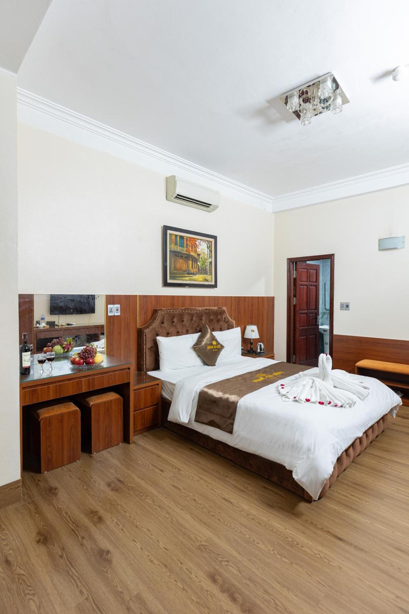 Hoang Gia Hotel Dong Anh Exterior photo